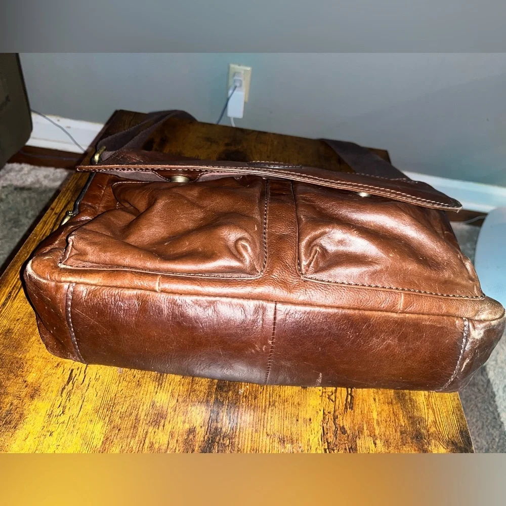 Fossil Dark Brown Leather laptop Messenger Bag